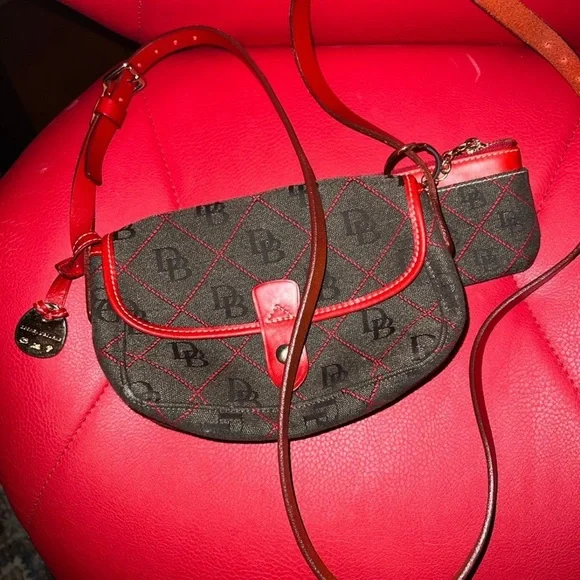 Dooney and Bourke vintage crossbody bag - Picture 5 of 8